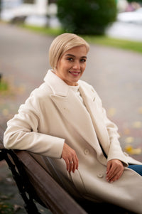 Elena R., 41